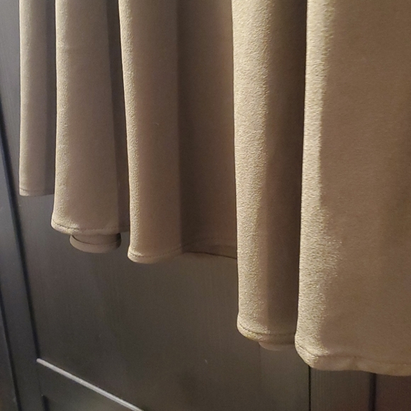 High-waisted olive green midi skirt - Picture 4 of 5